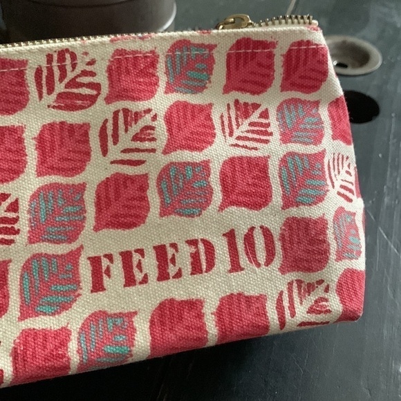 FEED 10 for Clarins Canvas Cosmetic Bag - Picture 6 of 13